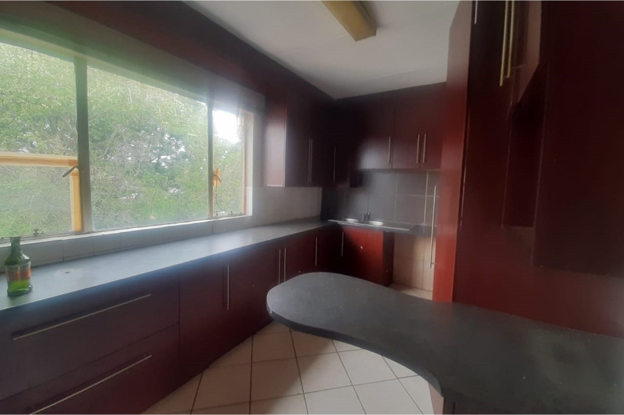 2 Bedroom Property for Sale in Rustenburg Central North West